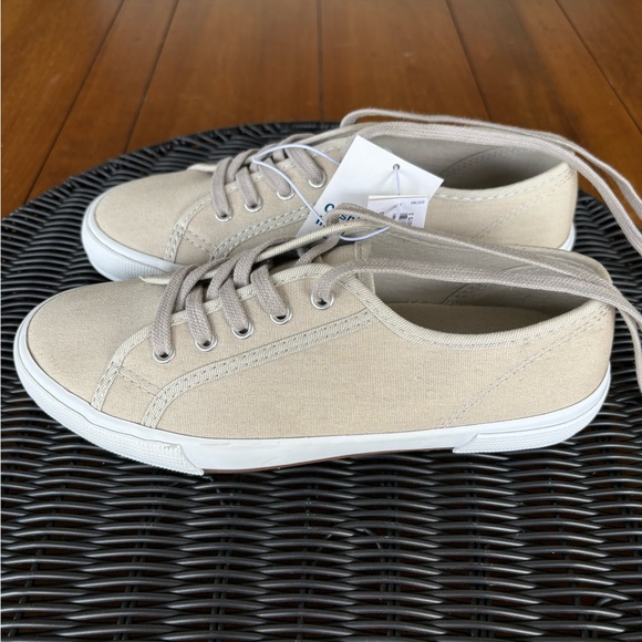 🆕OLD NAVY Canvas Lace-up Sneakers - Picture 5 of 8